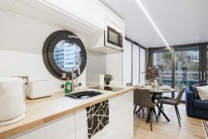 Unique Water Lodges in London - Roof Terrace