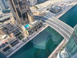 Cayan Tower, Dubai Marina - Onelink