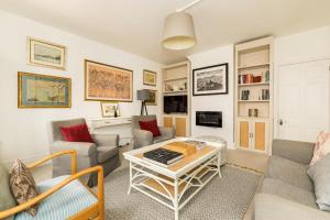 Well-Located 2-Bedroom Flat in Chelsea
