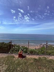 Lovely chalet with uninterrupted sea views