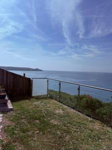 Lovely chalet with uninterrupted sea views