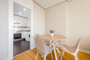 Duplex con Terraza y Parking en Sanchinarro