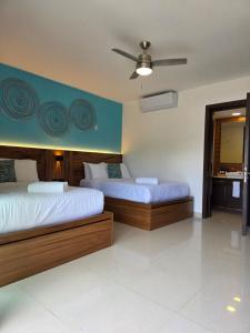 Mareazul Lovely Swim-up Family apartment and beach club