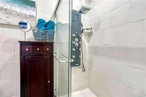 Stylish 3-Bedroom Beachfront Home with Ocean Views