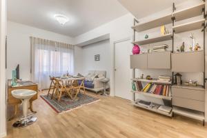 Domus Appia by Rentbeat