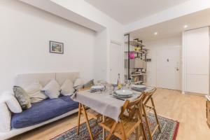 Domus Appia by Rentbeat