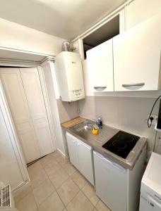 YZY LOC Paris Moulin-Rouge