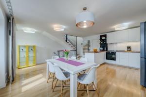 Heritage Carollini Two Floor Apartment