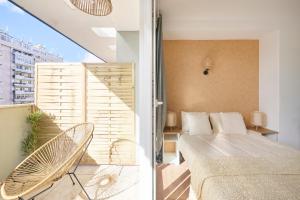 Sunny room with private balcony