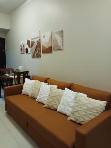 CozyBGCCondoKing BedFast WiFiSteps fromUptownMall