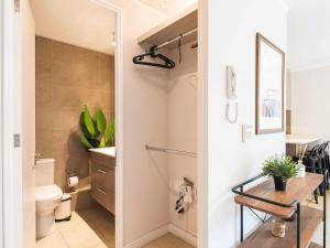 HOM I Mall Plaza Egana I Metro Cercano I Piscina