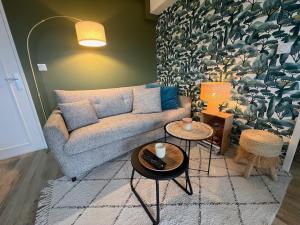 Bright, clear view, balcony and free parking