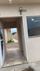 Casa em itanhaeim lado praia