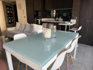 Skyline Urban Retreat in Providencia