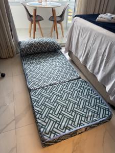 Studio metro Butantã with a garage