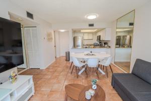 Ocean Village Club N34