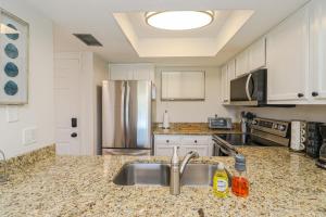Ocean Village Club N34