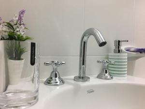 Moderno departamento con excelente ubicación y cochera