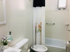 Moderno departamento con excelente ubicación y cochera