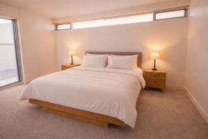 Spacious 4BDR North Bondi House Near The Beach