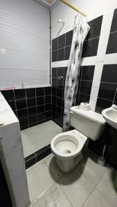 Habitación Central en Monterrey cerca al D1 - Hostal de Flor - Contactar antes de reservar