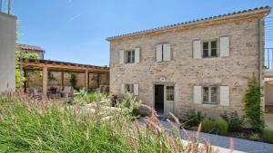 Family villa Charlotta with pool in Visnjan