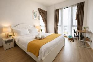 High Floor Seaview 2BR suites with Pool Sauna & Bathtub Near Gurney George Town Jazz Suites 253A