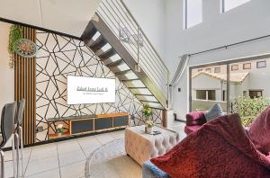 Zalari Luxe Loft B, Nature 1-Bed Loft, Paulshof, Sandton