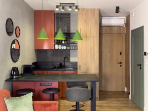 Urban Apartments Global Loft 17th Floor No 17 - Free Garage - Self Check-in - No deposit