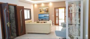 3 quartos Localização Perfeita com Piscina a 300m da praia