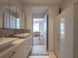 Maison spacieuse avec ascenseur et climatisation, proche plage - FR-1-197-616