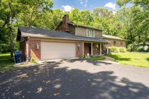 River Retreat Secluded Oasis with Hot Tub-Family Friendly