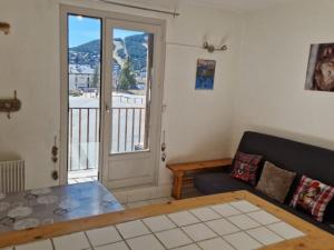 Studio Cabine au cœur des Angles, pratique avec espace nuit - FR-1-593-141