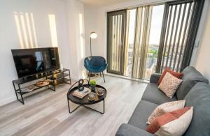 Light & Modern Central Birmingham 2 Bed Apartment
