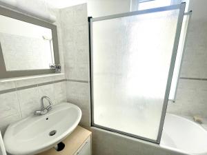 Maison T3 proche plage, commerces et gare, terrasse, équipée, quartier Arago, Les Sables-dOlonne - FR-1-92-701