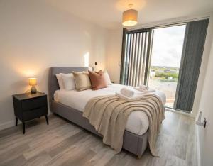 Light & Modern Central Birmingham 2 Bed Apartment