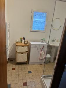 maison de 100 m2 comprenant 3 chambres avec jardin