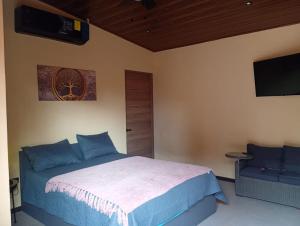 Natuwa House Oasis with pool, relaxation, beach 15 min