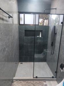 Natuwa House Oasis with pool, relaxation, beach 15 min