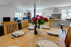 3 Bed in Mevagissey oc-vaview