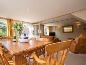 2 Bed in Bridport oc-dc110