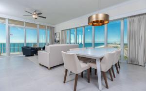 Phoenix Gulf Towers 1701