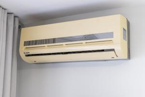 Estudio Amplo com Varanda prox Av Paulista Ar Wifi Piscina Garagem Portaria 24h Lavanderia Salas de Reuniao Consolacao Frei Caneca