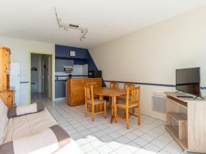 Mimizan Plage: Appartement 6 pers. avec balcon et parking - FR-1-50-114