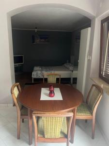 Nesa Beach Front Apartment