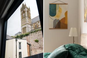 Duplex Apartment Cinema Room & Patio Sleeps 8