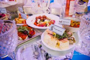 Cazare Plopii fara Sot