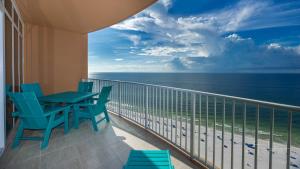 Phoenix Gulf Towers 1806