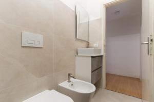 Porta Venezia Bilocale con letto soppalcato