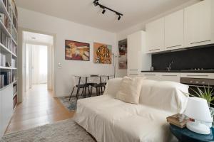 Porta Venezia Bilocale con letto soppalcato